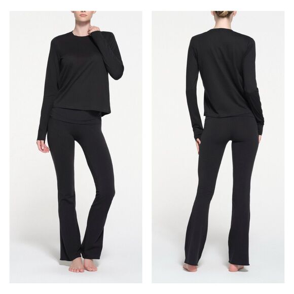 SKIMS Long Sleeve Relaxed Tee Onyx Black, Sz 4X - Picture 1 of 9